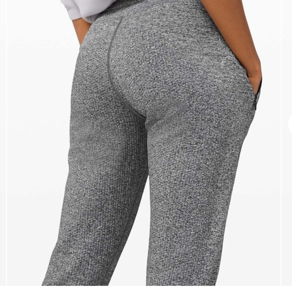 Lululemon jogger - Picture 5 of 16